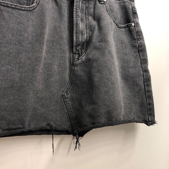 💙2 for $50💙faded black raw hem denim skirt - Picture 5 of 6
